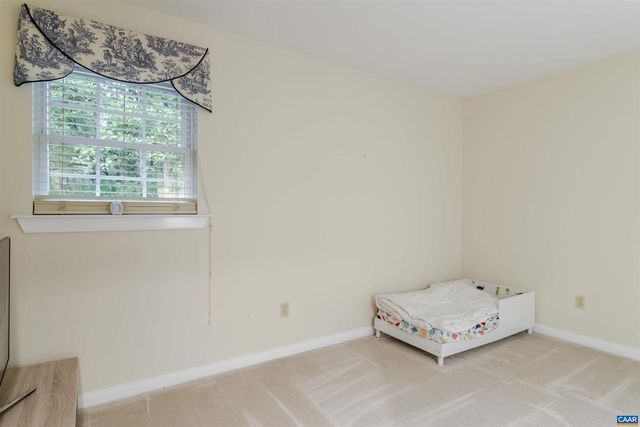 240 OAKMONT DR, Gordonsville, VA 22942