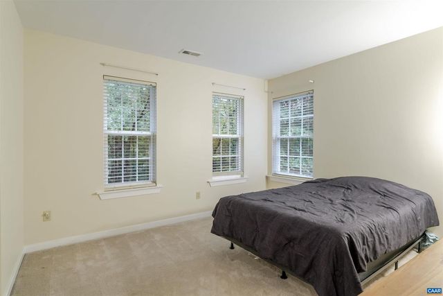 240 OAKMONT DR, Gordonsville, VA 22942