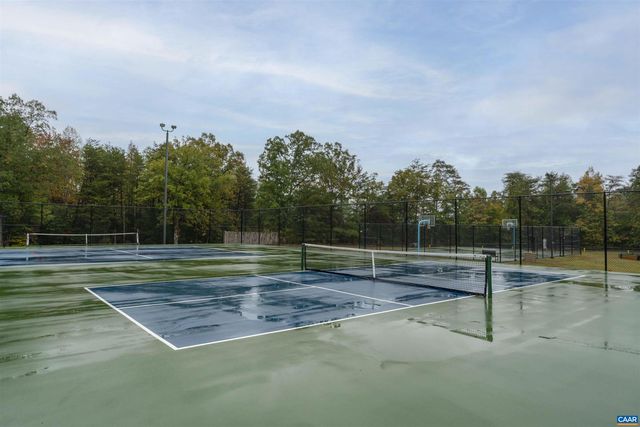 240 OAKMONT DR, Gordonsville, VA 22942