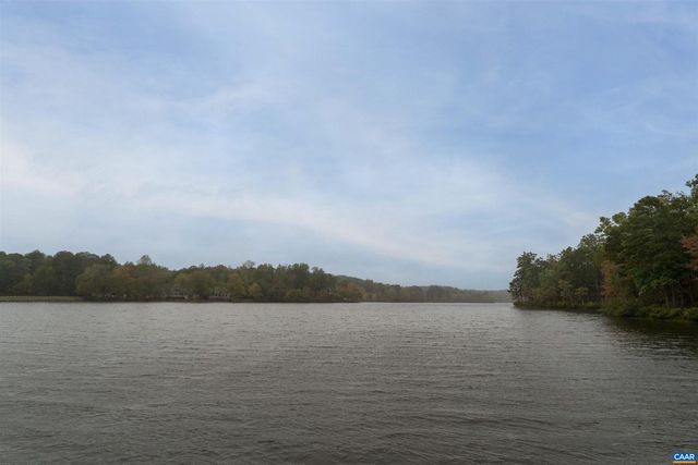 240 OAKMONT DR, Gordonsville, VA 22942