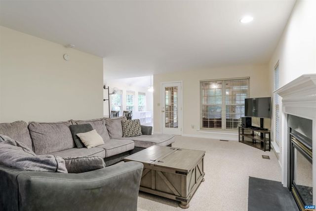 240 OAKMONT DR, Gordonsville, VA 22942