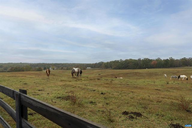 240 OAKMONT DR, Gordonsville, VA 22942