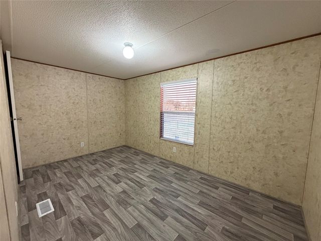 1003 Nunez Street, Kendleton, TX 77417