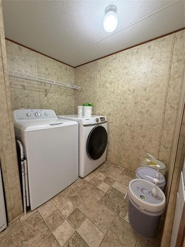 1003 Nunez Street, Kendleton, TX 77417