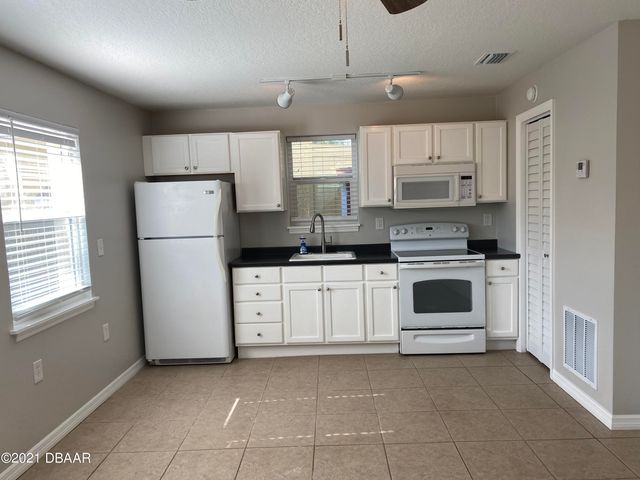 914 N Wild Olive Avenue Unit 910, Daytona Beach, FL 32118