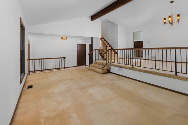 610 Pawnee Lane, Naperville, IL 60563