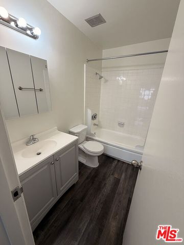 4550 Overland Avenue 223, Culver City, CA 90230