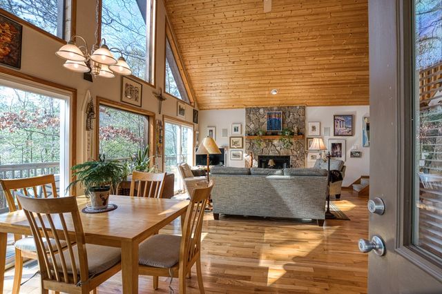 259 Degatide Drive, Murphy, NC 28906