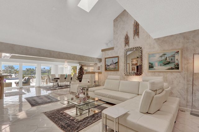 352 River Edge Road, Jupiter, FL 33477