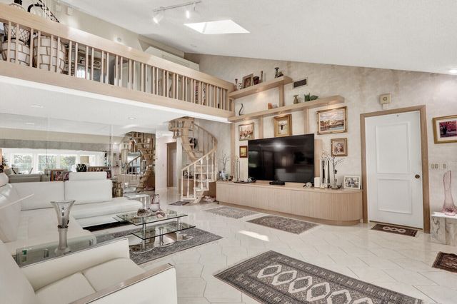 352 River Edge Road, Jupiter, FL 33477