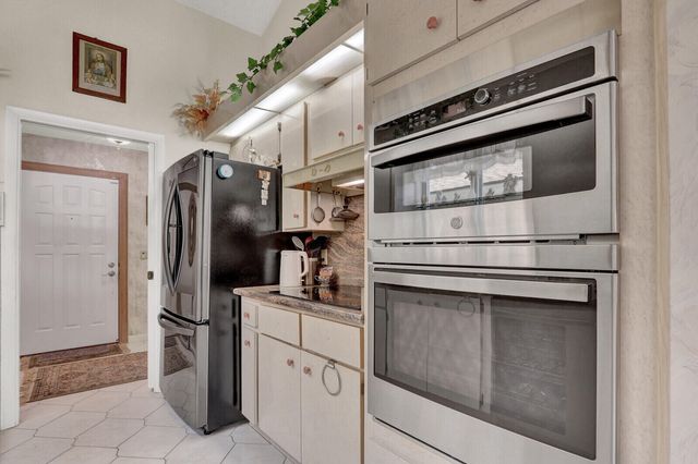 352 River Edge Road, Jupiter, FL 33477