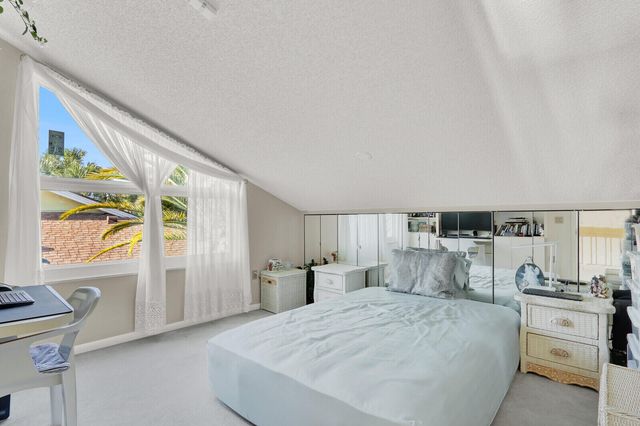 352 River Edge Road, Jupiter, FL 33477