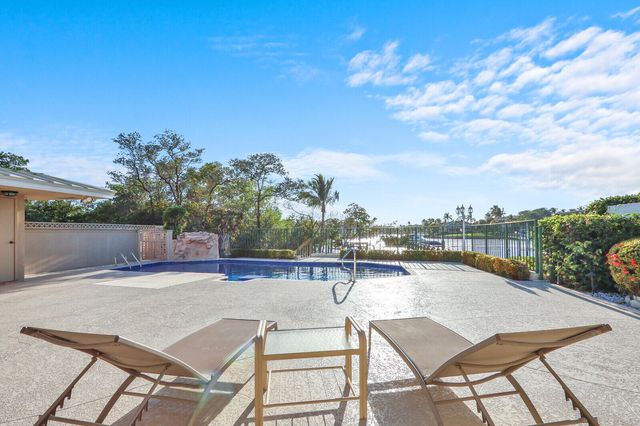 352 River Edge Road, Jupiter, FL 33477