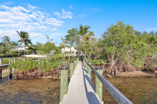 352 River Edge Road, Jupiter, FL 33477