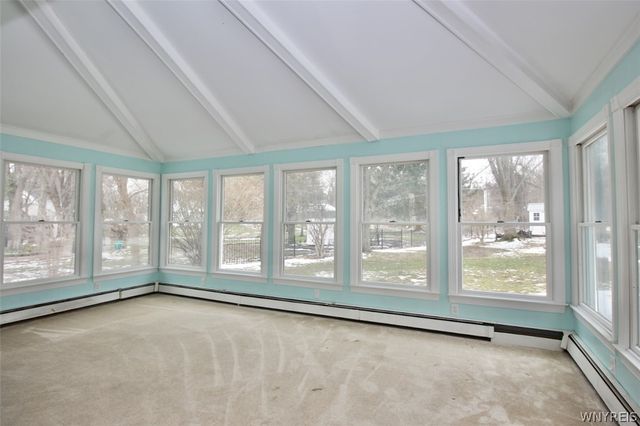 17 Wellington Lane, Orchard Park, NY 14127