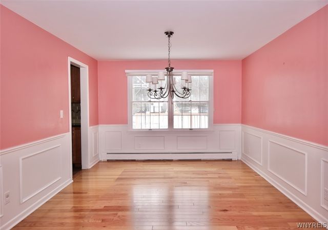 17 Wellington Lane, Orchard Park, NY 14127