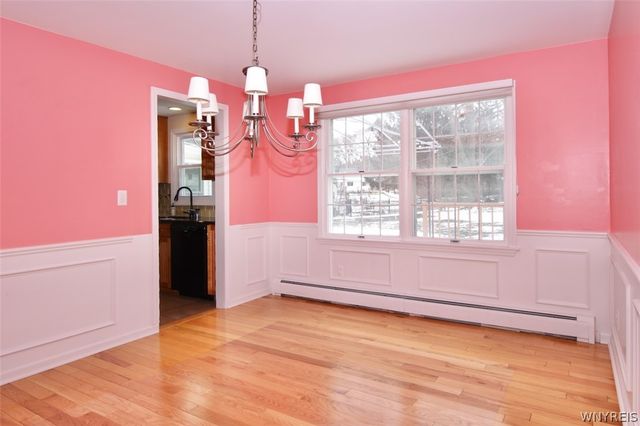 17 Wellington Lane, Orchard Park, NY 14127