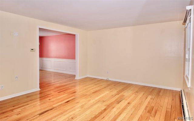 17 Wellington Lane, Orchard Park, NY 14127