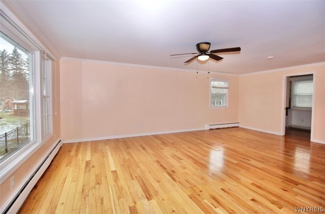 17 Wellington Lane, Orchard Park, NY 14127