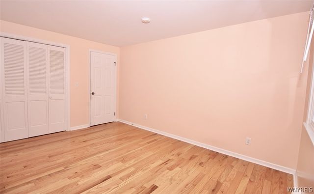 17 Wellington Lane, Orchard Park, NY 14127