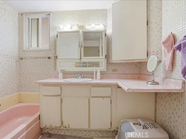 2755 Arrow Hwy 88, La Verne, CA 91750