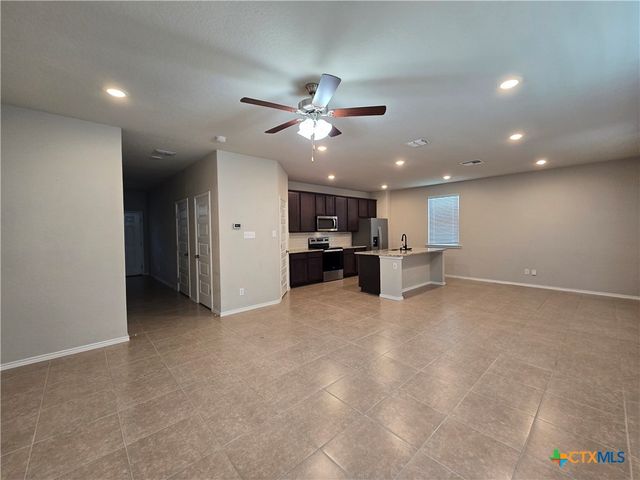 2565 Hiddenbrooke Trace, Seguin, TX 78155