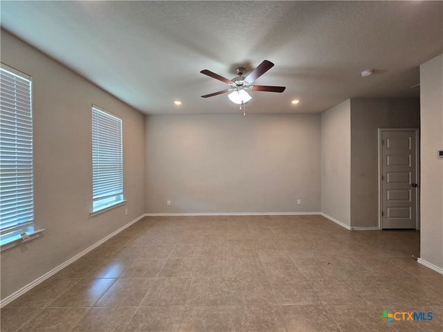 2565 Hiddenbrooke Trace, Seguin, TX 78155