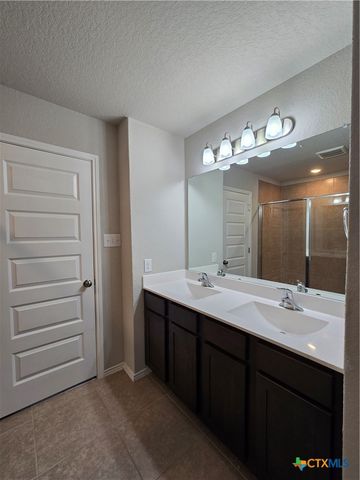 2565 Hiddenbrooke Trace, Seguin, TX 78155