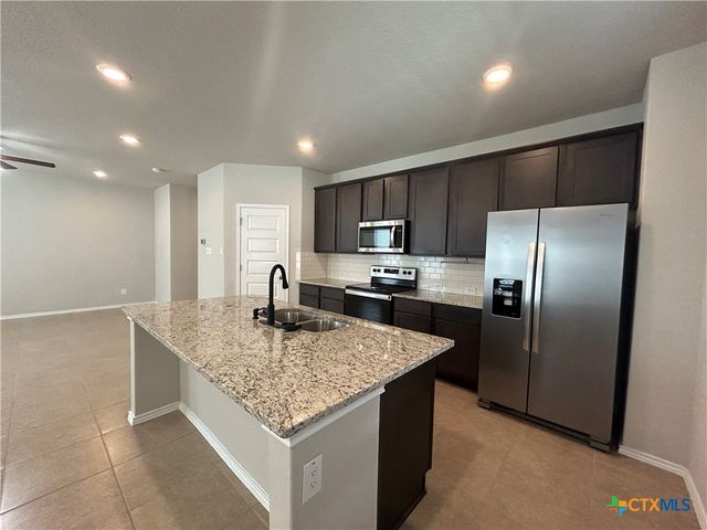 2565 Hiddenbrooke Trace, Seguin, TX 78155