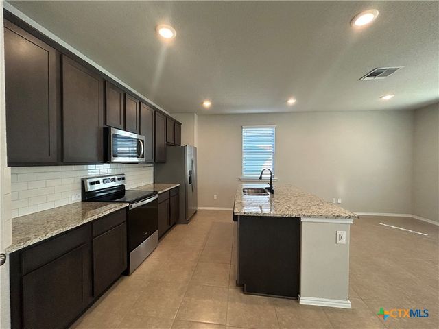 2565 Hiddenbrooke Trace, Seguin, TX 78155