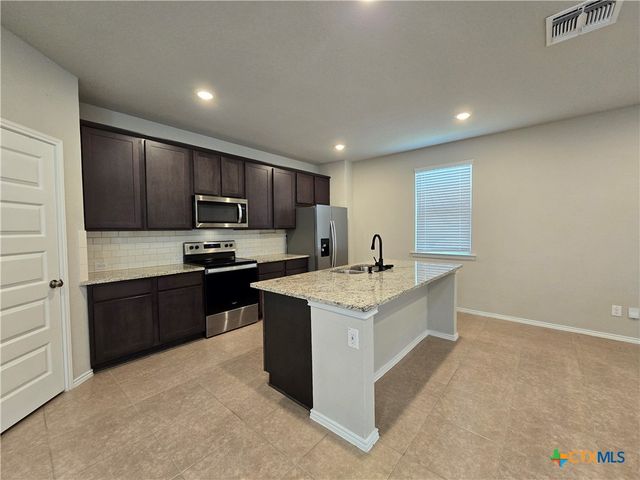 2565 Hiddenbrooke Trace, Seguin, TX 78155