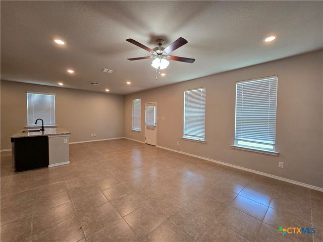 2565 Hiddenbrooke Trace, Seguin, TX 78155