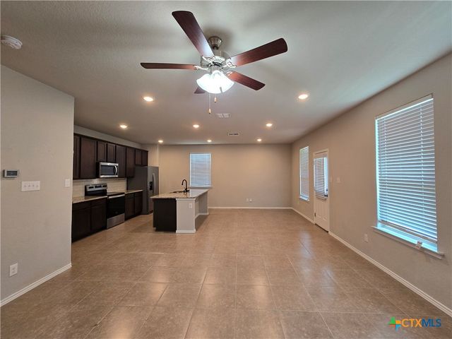 2565 Hiddenbrooke Trace, Seguin, TX 78155