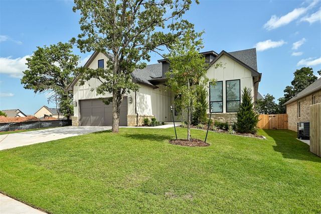 3349 Bourgogne Street, Edmond, OK 73034