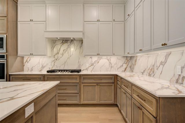 3349 Bourgogne Street, Edmond, OK 73034