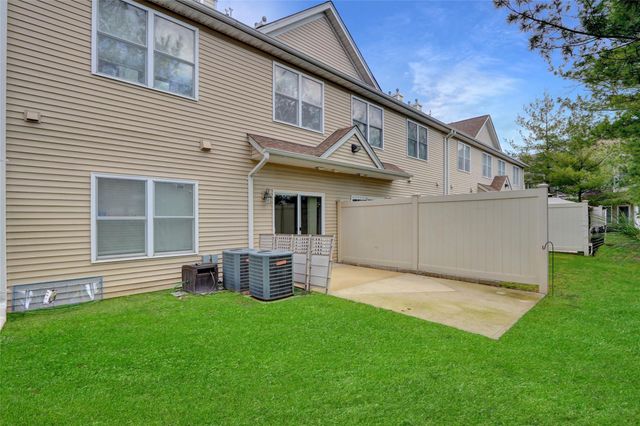 19 Della Drive 19, West Babylon, NY 11704