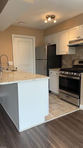 21627 E 11 Mile Road, St Clair Shores, MI 48081
