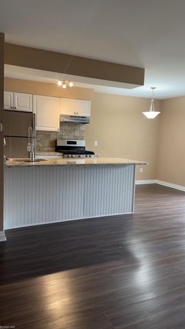 21627 E 11 Mile Road, St Clair Shores, MI 48081