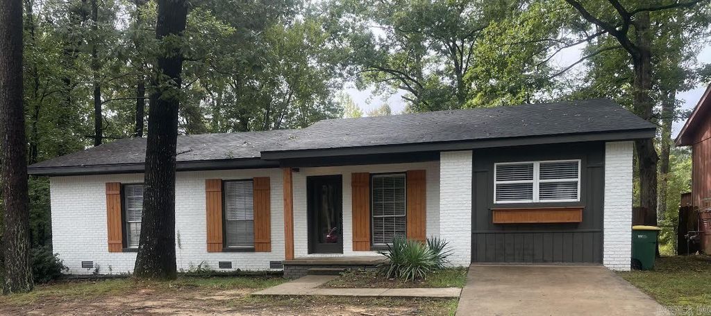 9701 Woodland Drive, Mabelvale, AR 72103
