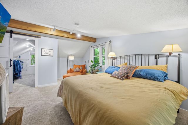 851 County Road C E, Maplewood, MN 55109