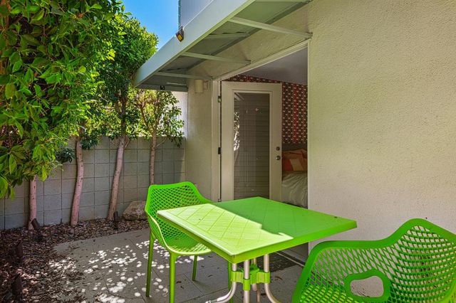 155 W Hermosa Place 5, Palm Springs, CA 92262