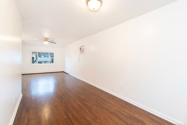 14 Windward Road, Norwalk, CT 06854