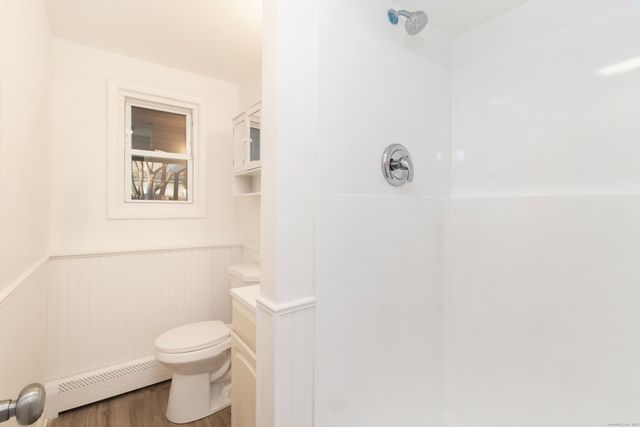 14 Windward Road, Norwalk, CT 06854