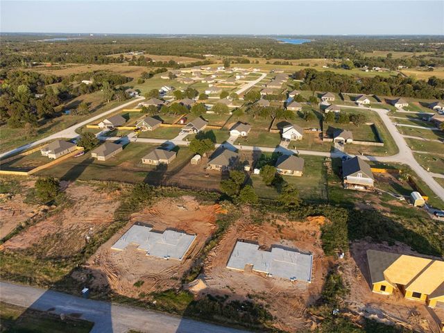 29195 Apache Drive, Mcloud, OK 74851