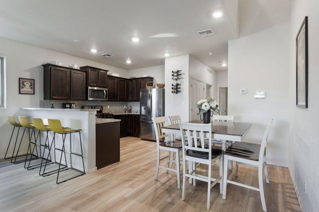 1616 Domino Drive SE, Albuquerque, NM 87123