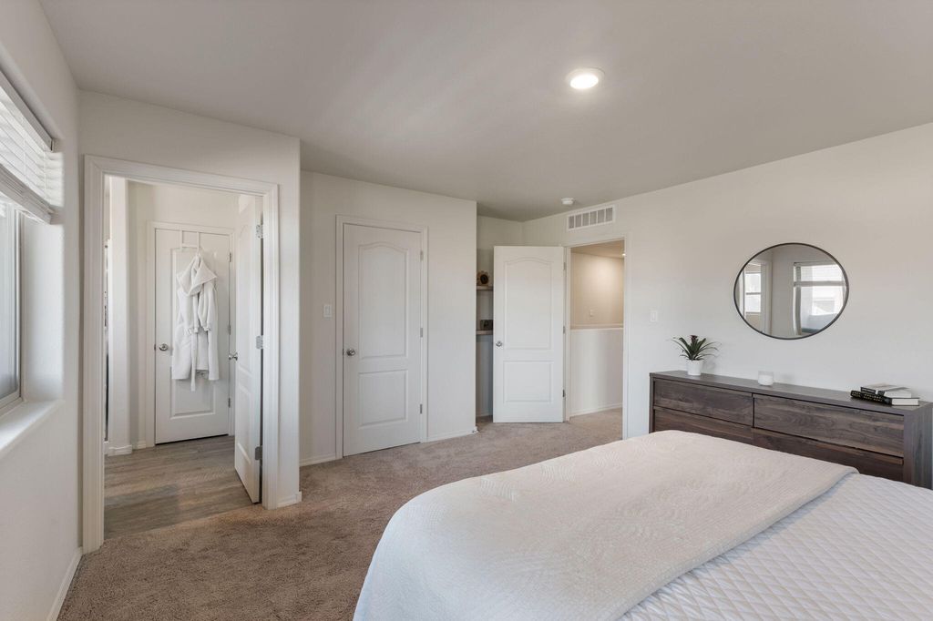 Image 21 of property listing at 1616 Domino Drive SE, Albuquerque, NM 87123