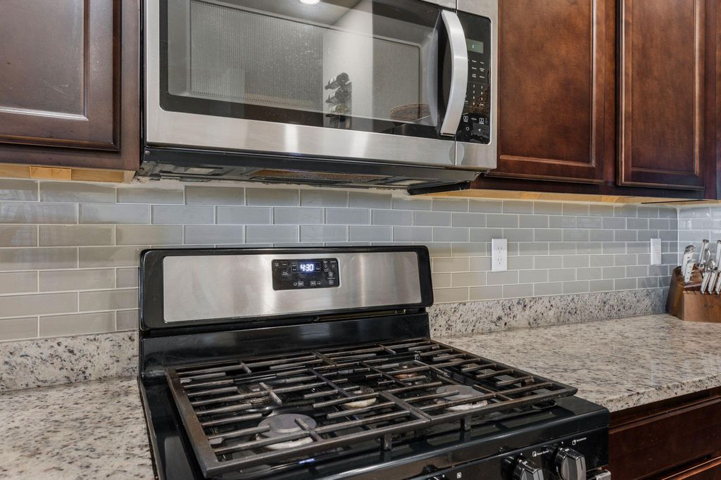 Image 9 of property listing at 1616 Domino Drive SE, Albuquerque, NM 87123