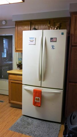 400 Parkwood Drive, Jonesville, MI 49250