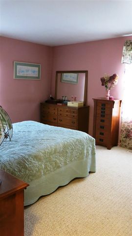 400 Parkwood Drive, Jonesville, MI 49250