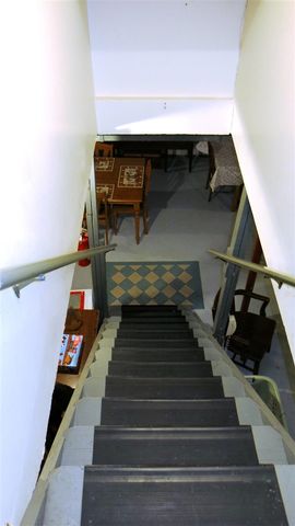 400 Parkwood Drive, Jonesville, MI 49250